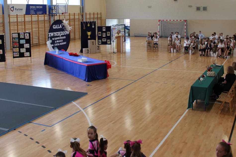 Gala Zwycięzców – święto 60-lecia Szkoły Podstawowej Nr 3 - zdjęcie 15