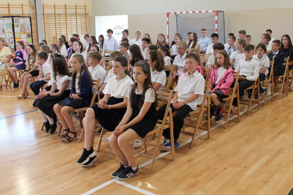 Gala Zwycięzców – święto 60-lecia Szkoły Podstawowej Nr 3 - zdjęcie 16