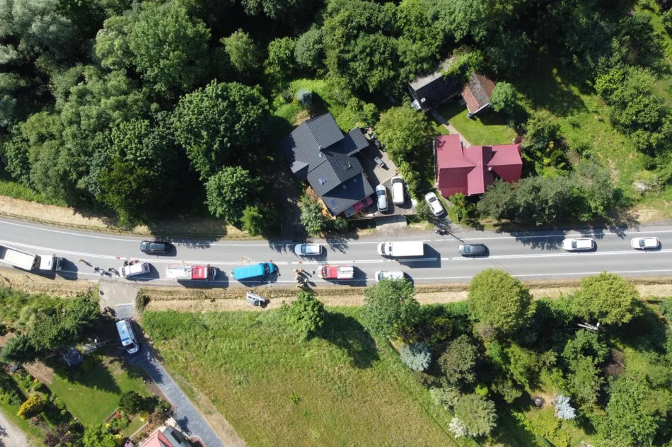 Zderzenie dwóch pojazdów na DK28 - zdjęcie 4
