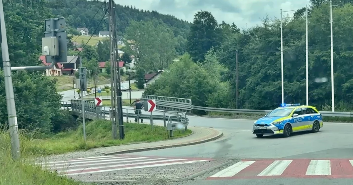 Policja poszukuje 57-latka. Może być uzbrojony - porusza się niebieskim Audi A4 combi KLI 22662