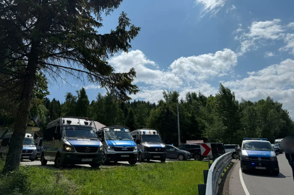 Trwa obława za Tadeuszem Dudą, sprawcą strzelaniny w Starej Wsi - zdjęcie 7