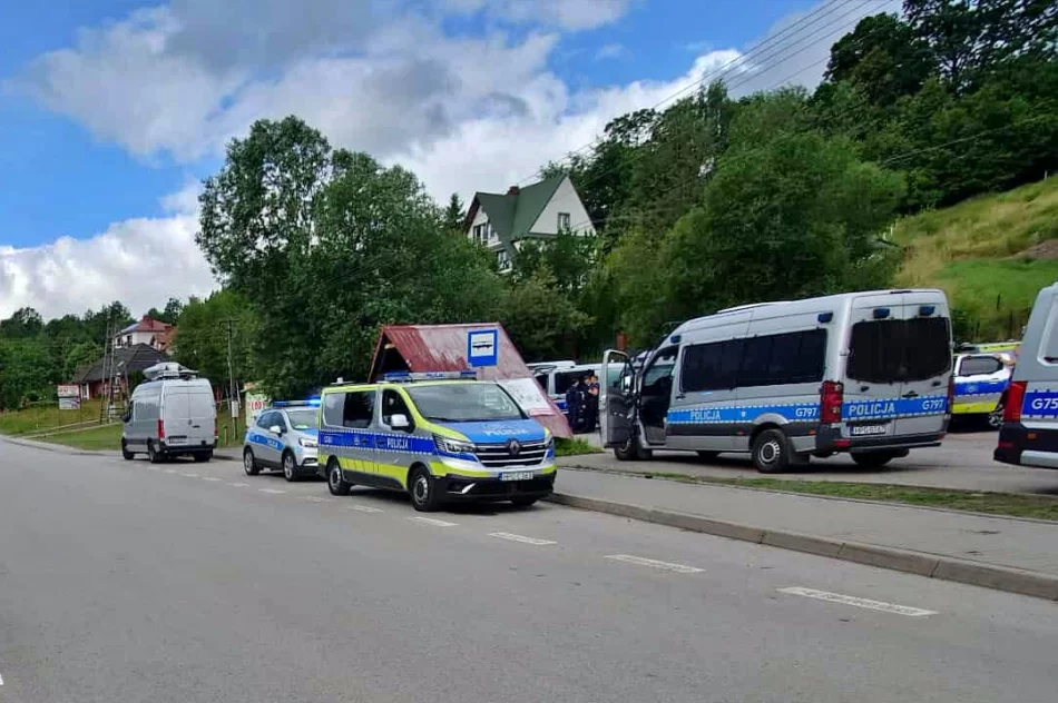 Strzelanina - noc i drugi dzień poszukiwań Tadeusza Dudy. Black Hawk znów w powietrzu - zdjęcie 13