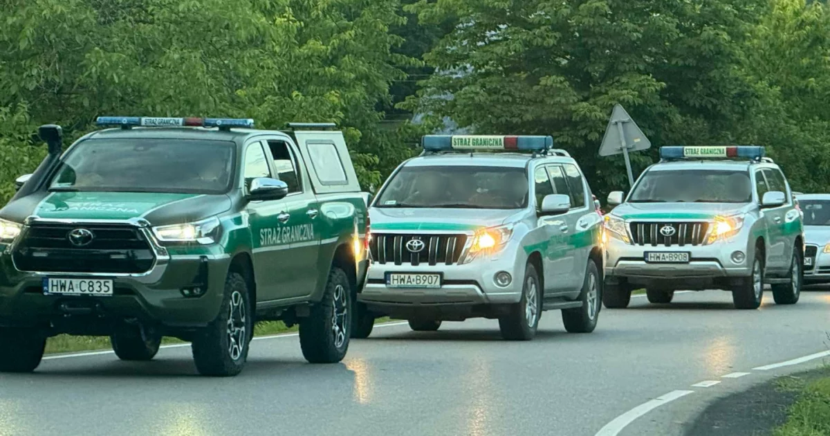 Do akcji wkroczyła straż graniczna, policja sprawdza domy i posesje