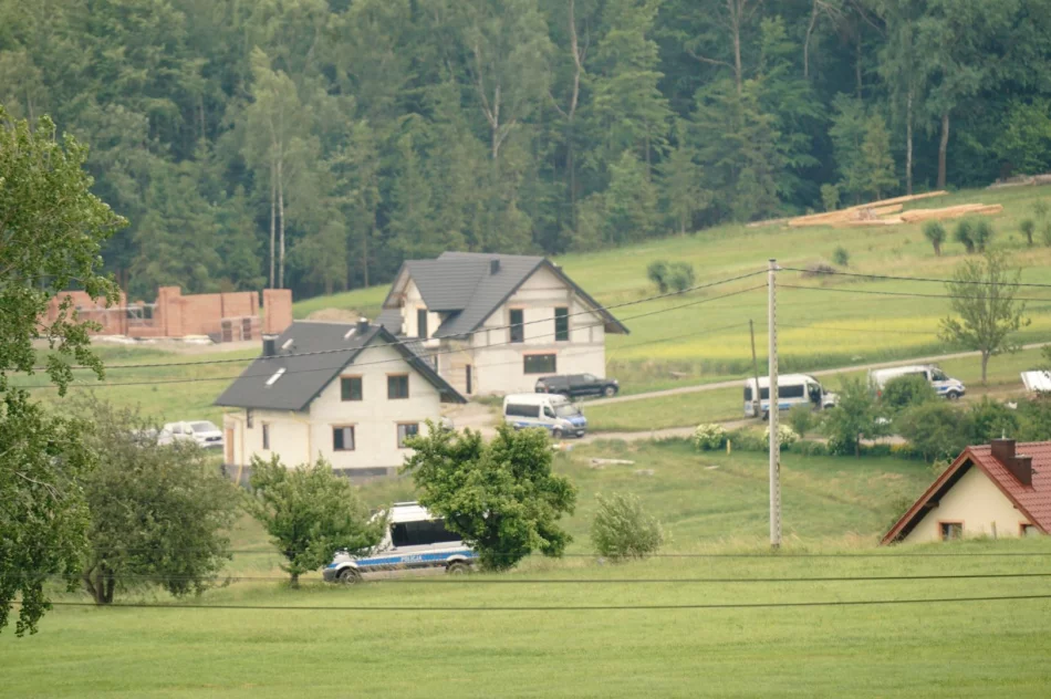 Policja: poranny alarm wywołały petardy - zdjęcie 8