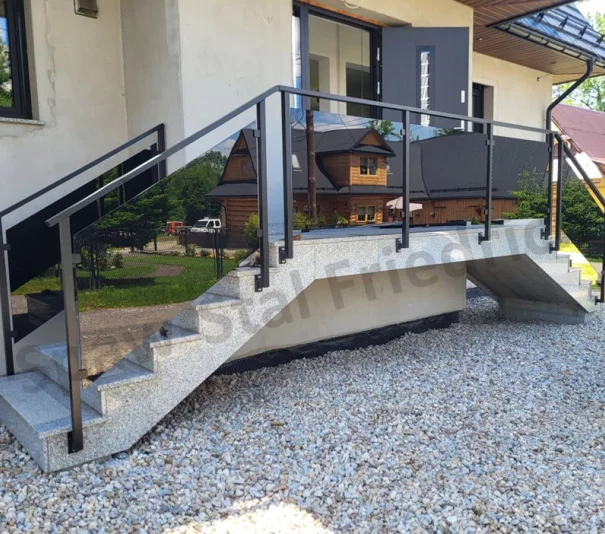 Bramy, balustrady,zadaszenia,schody-stal czarna i aluminium - Zdjęcie główne