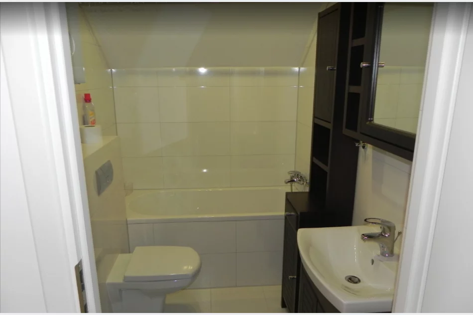 Mieszkanie do sprzedania - Osiedle Nad Parkiem + 2 garaże podziemne. - zdjęcie 2