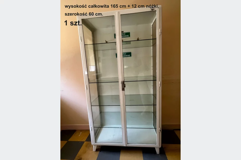 Szpital wystawił na sprzedaż zabytkowy sejf z 1911 roku - zdjęcie 8