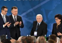 Sondaż: prawie połowa Polaków uważa, że PiS odzyska władzę po wyborach w 2027 r. - zdjęcie główne