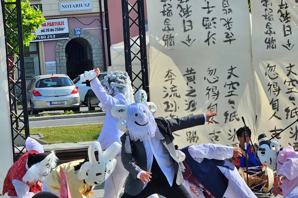 Spektakl koreańskiej grupy na otwarcie ULICA Festival (ZDJĘCIA) - zdjęcie 10