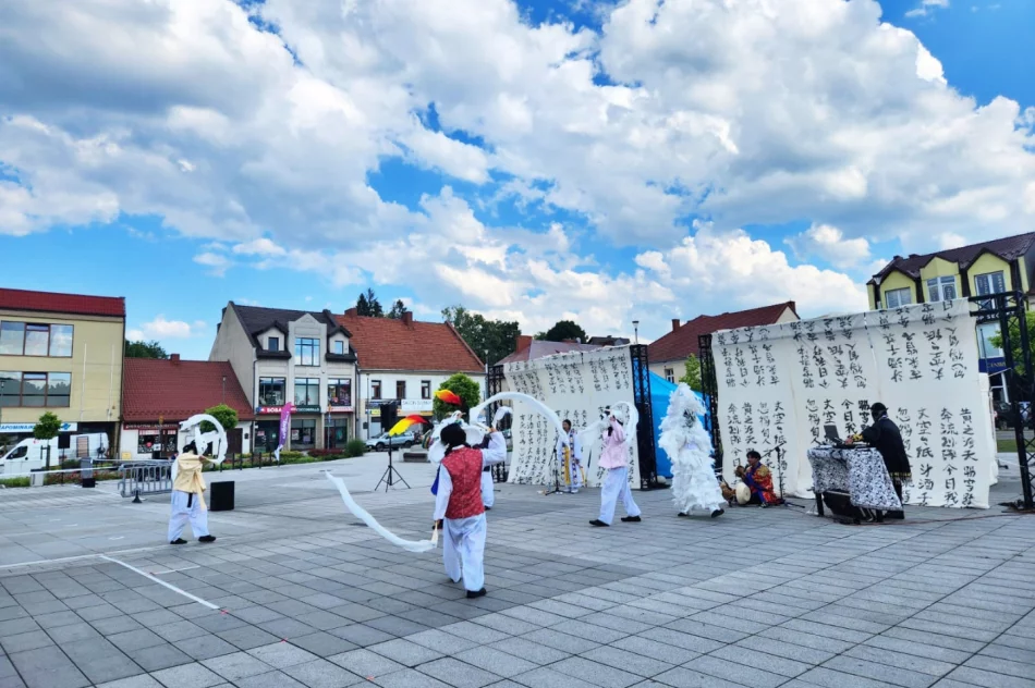 Spektakl koreańskiej grupy na otwarcie ULICA Festival (ZDJĘCIA) - zdjęcie 16