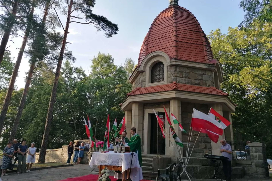 Na Jabłońcu odbyła się tradycyjna lipcowa Msza Święta - zdjęcie 13