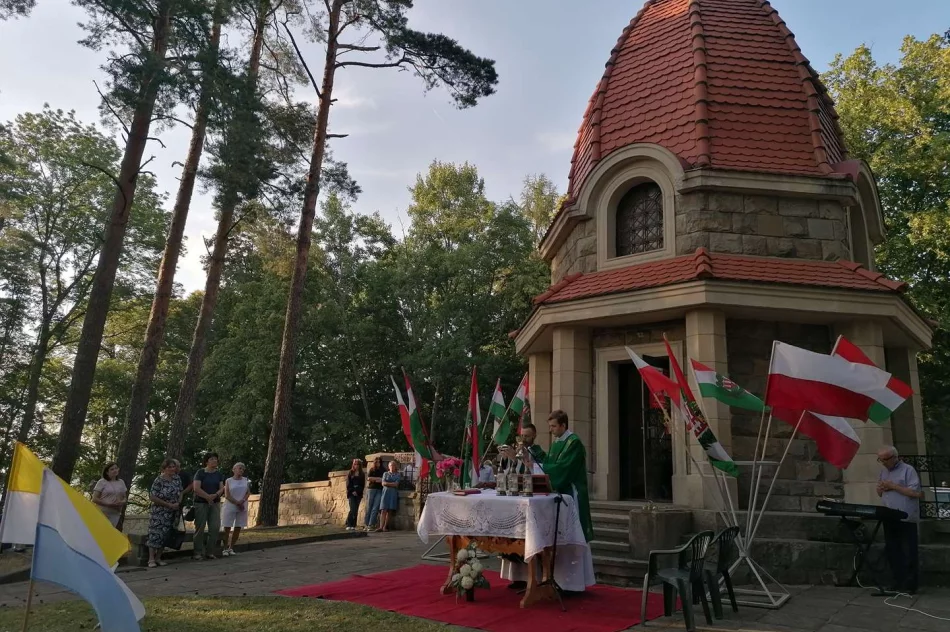 Na Jabłońcu odbyła się tradycyjna lipcowa Msza Święta - zdjęcie 14
