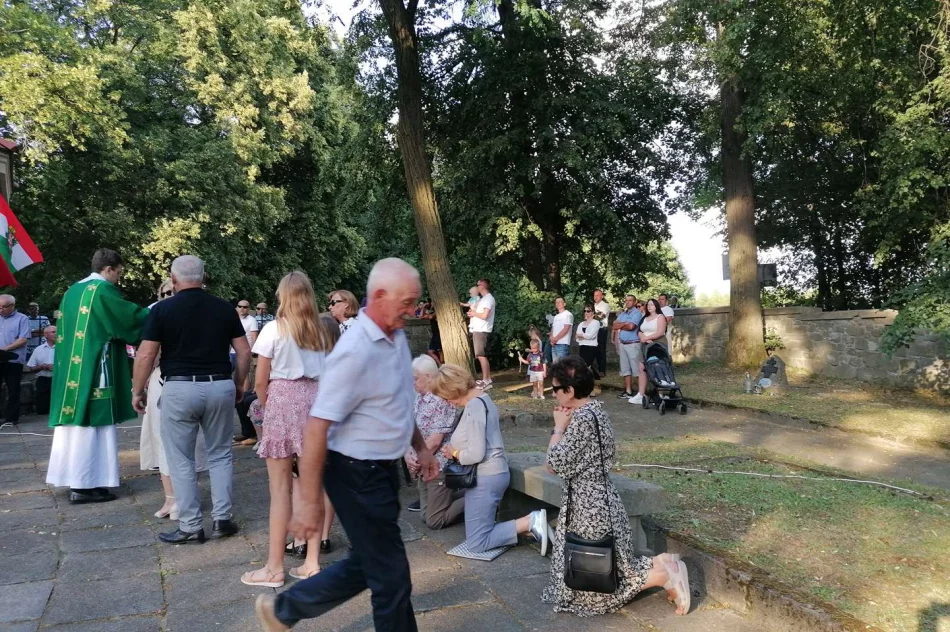 Na Jabłońcu odbyła się tradycyjna lipcowa Msza Święta - zdjęcie 16