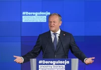 Tusk: to na pewno nie koniec deregulacji - zdjęcie główne