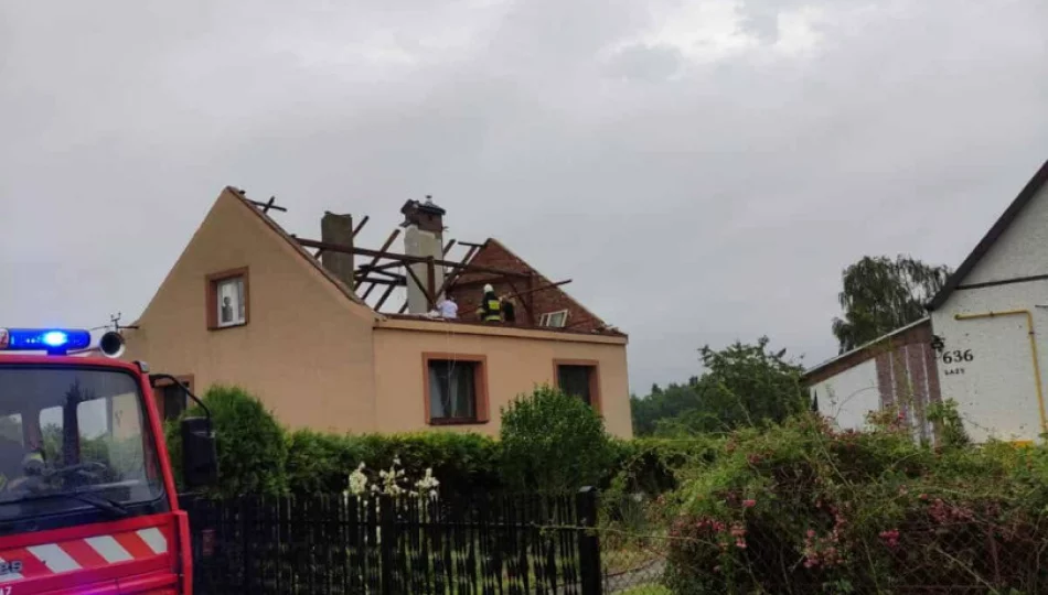 Silny front pogodowy nad Małopolską. Ponad 420 interwencji strażaków - zdjęcie 1