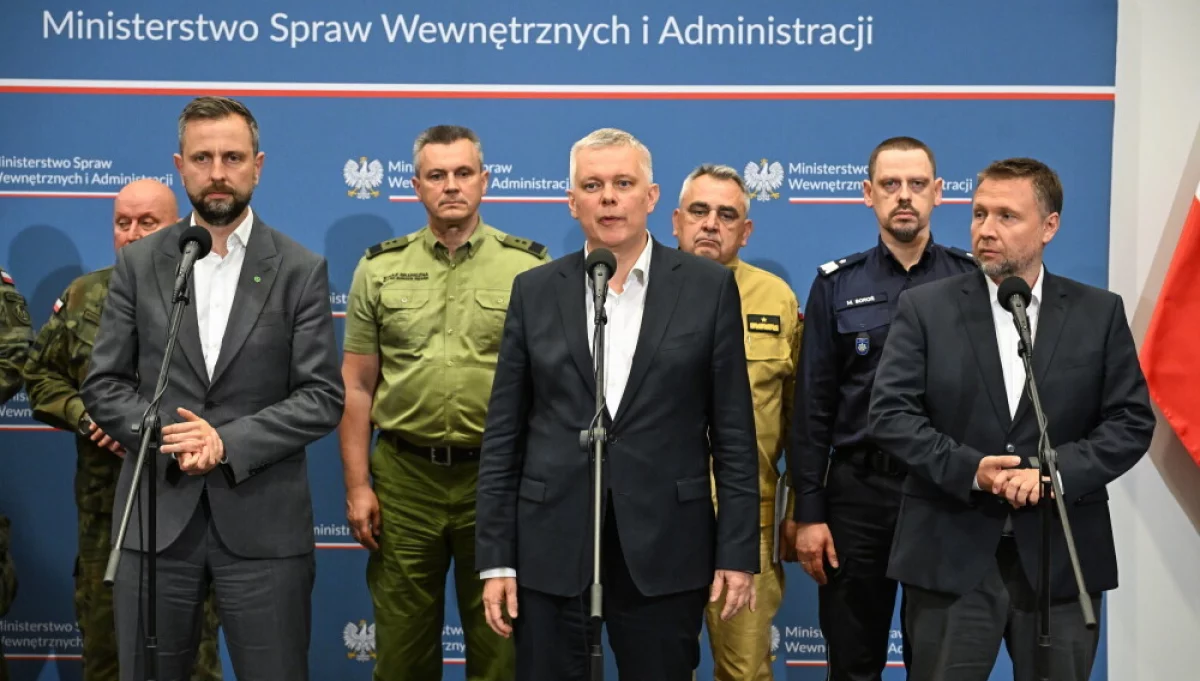 Siemoniak o sytuacji pogodowej: mamy przed sobą 48 bardzo trudnych godzin