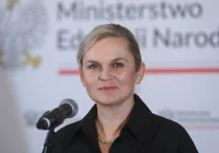 Nowacka: reforma edukacji wejdzie do szkół podstawowych w 2026 r., a do średnich w 2027 r. - zdjęcie główne