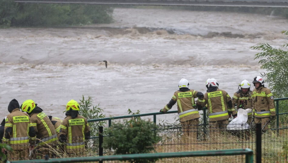 Małopolskie: brak stanów alarmowych na rzekach, odwołane ostrzeżenia o burzach i opadach - zdjęcie 1