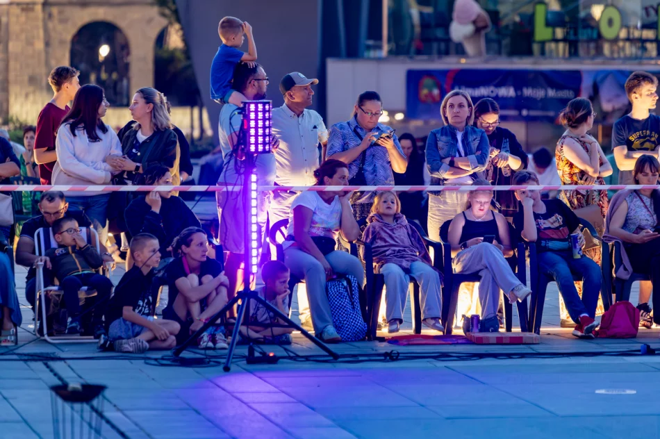 Teatr Ognia Mandragora w ramach 38. ULICA Street Theatre Festival - zdjęcie 15