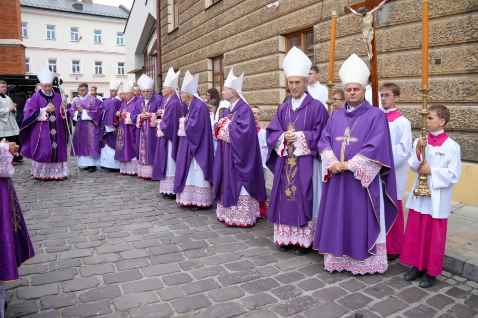 "Dobre czyny idą za nim przed Boży tron" - zdjęcie 11