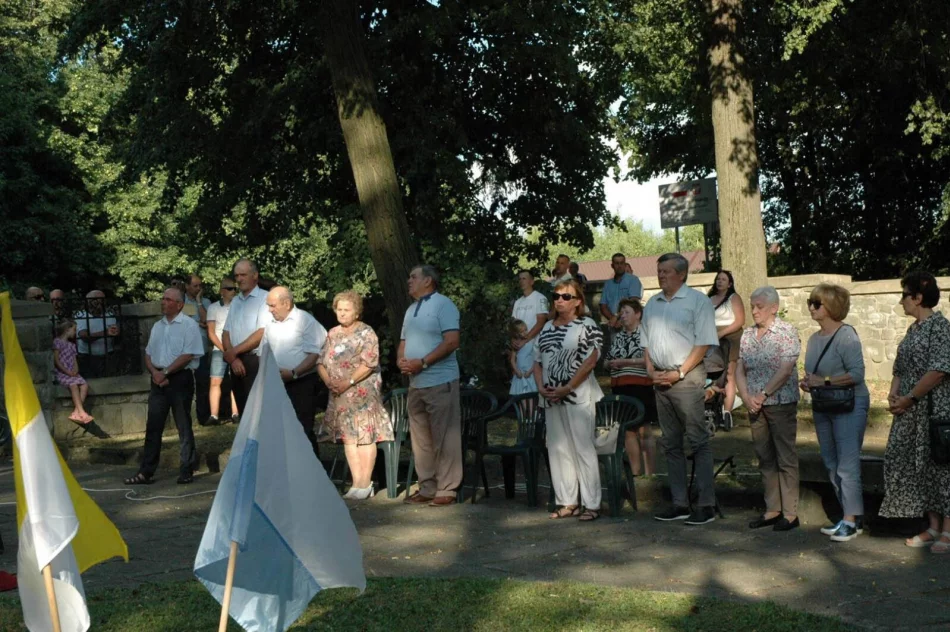 Eucharystia na Jabłońcu odprawiona zgodnie z tradycją - zdjęcie 8