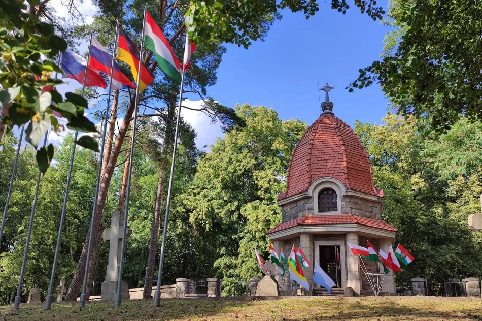Eucharystia na Jabłońcu odprawiona zgodnie z tradycją - zdjęcie 17