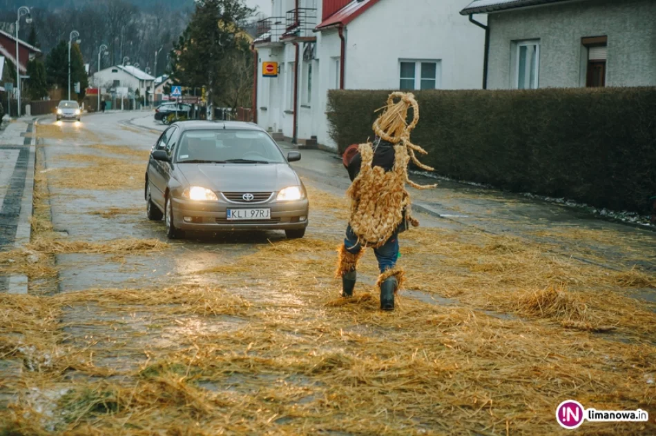 Dziady Śmiguśne w Dobrej 2018 - zdjęcie 5