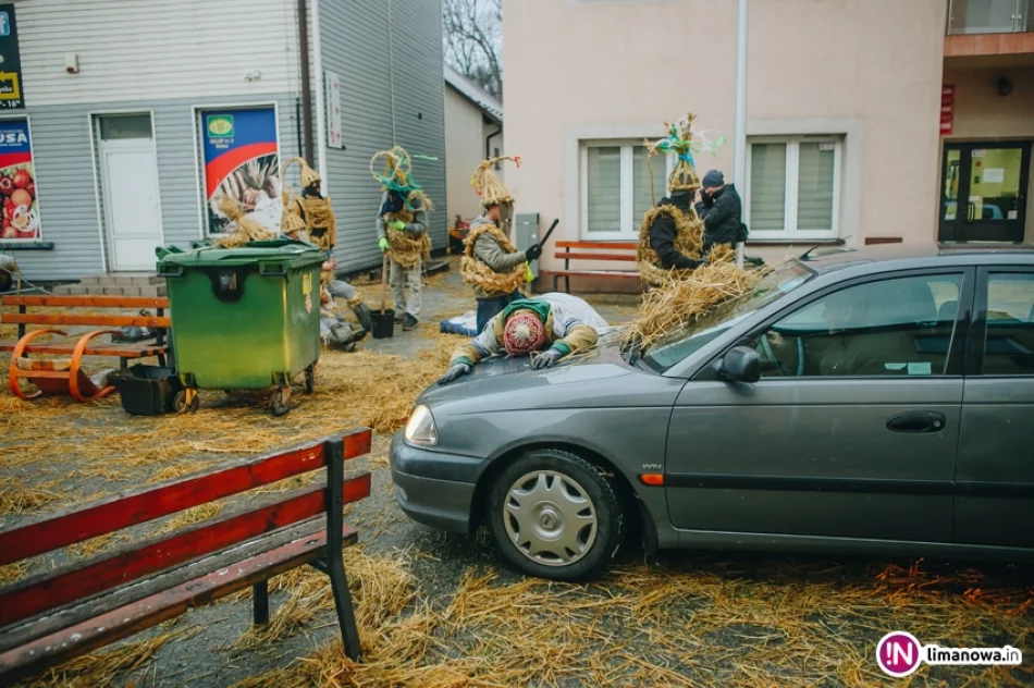 Dziady Śmiguśne w Dobrej 2018 - zdjęcie 8