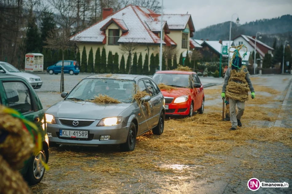 Dziady Śmiguśne w Dobrej 2018 - zdjęcie 14