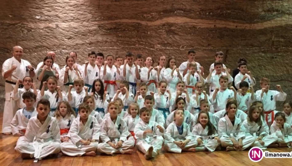 Limanowscy karatecy podsumowali udany rok. Ponad sto medali na koncie. - zdjęcie 1