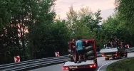 Przygotowania do wyścigu. Członkowie AMK pracują przy trasie - zdjęcie 4