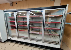 / Wyprzedaż sprzętu sklepowego - kompletne wyposażenie! / - Zdjęcie główne