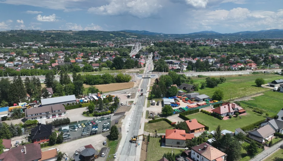Nowy wiadukt kolejowy na linii 104 gotowy - zdjęcie 1