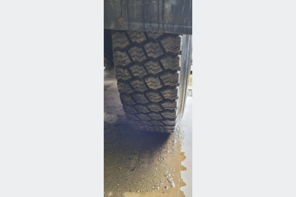 Sprzedaż pojazdu komunalnego DAIMLER BENZ UNIMOG 405/12 - zdjęcie 10