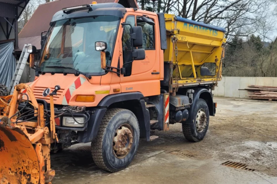 Sprzedaż pojazdu komunalnego DAIMLER BENZ UNIMOG 405/12 - zdjęcie 12
