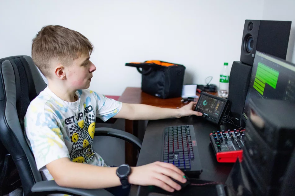 Limanowska orkiestra nagrywa teledysk w Paryżu - zdjęcie 12