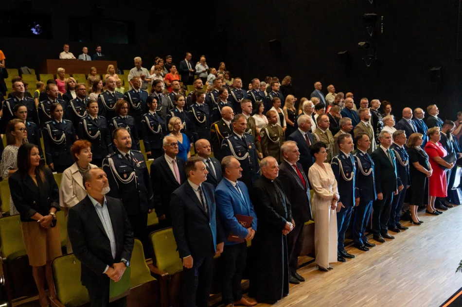 Święto policji: awanse, wyróżnienia i jubileusz kobiet - zdjęcie 4