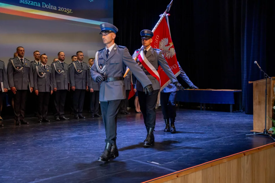 Święto policji: awanse, wyróżnienia i jubileusz kobiet - zdjęcie 5