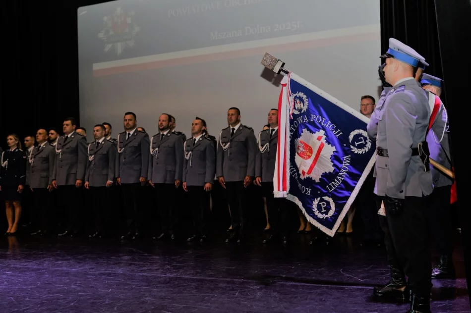 Święto policji: awanse, wyróżnienia i jubileusz kobiet - zdjęcie 6