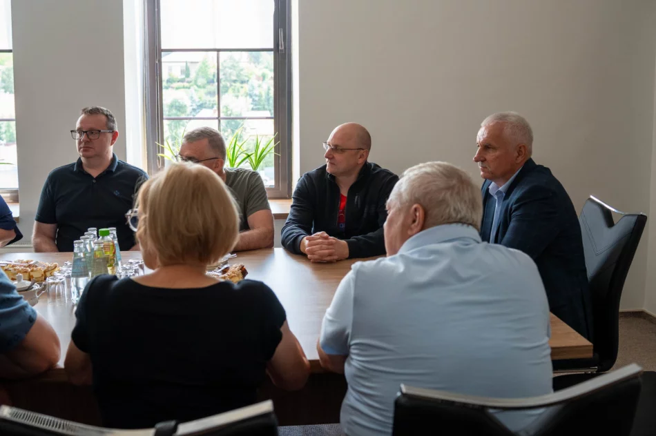 Delegacje z powiatów partnerskich z wizytą - zdjęcie 7