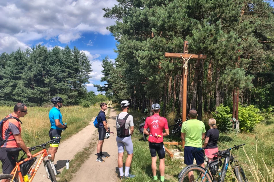 Nasi strażacy znów pojechali rowerami na Jasną Górę - zdjęcie 2
