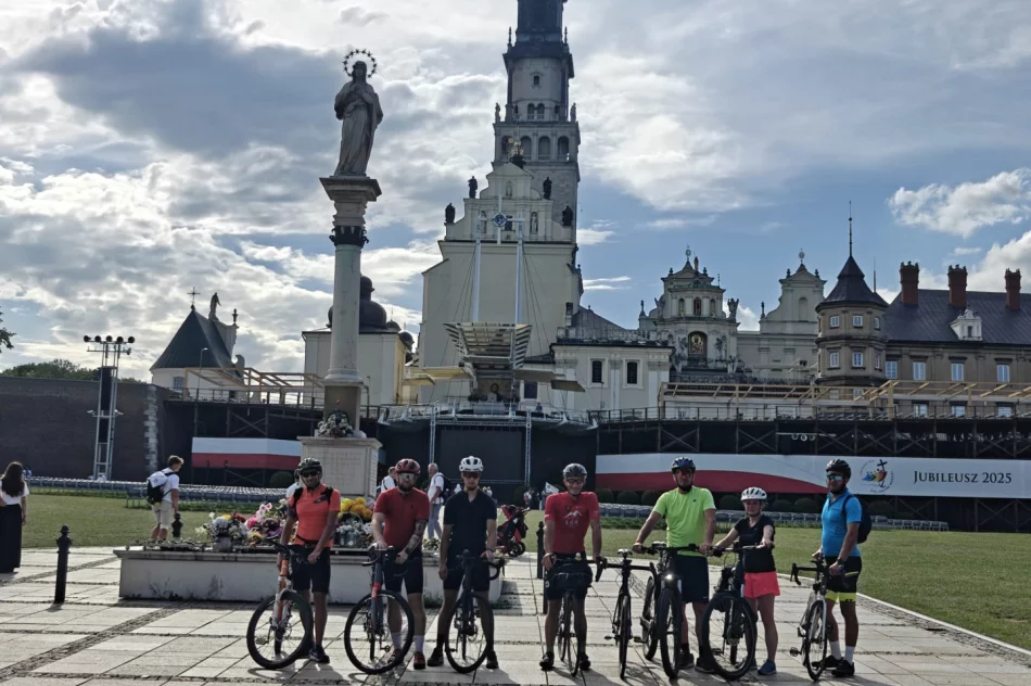 Nasi strażacy znów pojechali rowerami na Jasną Górę - zdjęcie 6