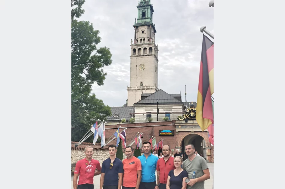 Nasi strażacy znów pojechali rowerami na Jasną Górę - zdjęcie 13