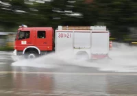 PSP: 480 interwencji związanych z intensywnymi opadami deszczu i burzami - zdjęcie główne