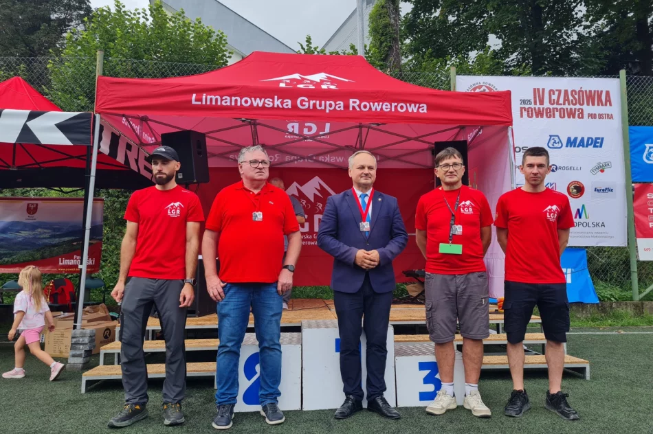 “Rowerowa czasówka” rozegrana mimo deszczu - zdjęcie 16