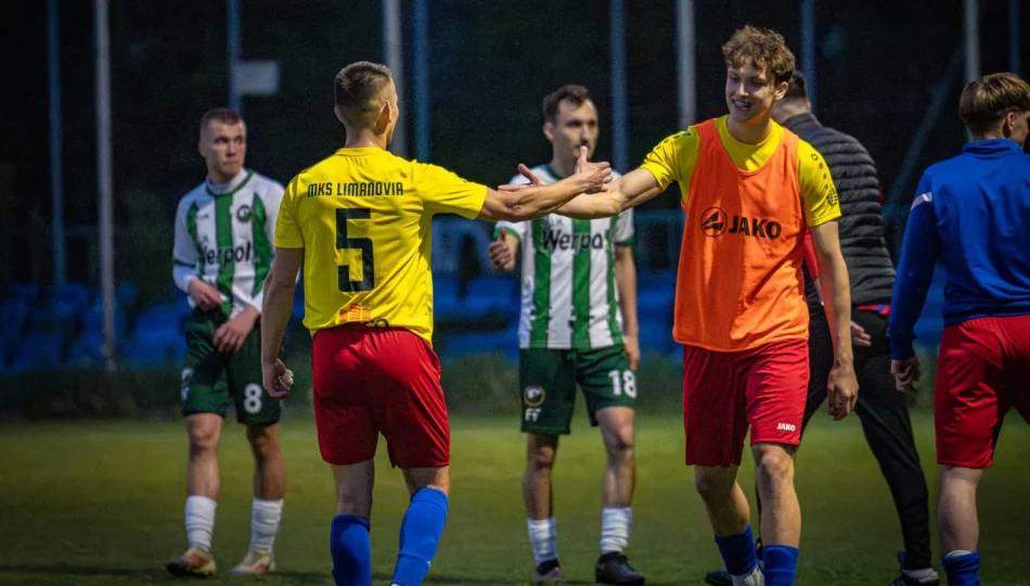 Dodatkowy sparing Limanovii. Mecz kontrolny na własnym stadionie. - zdjęcie 1