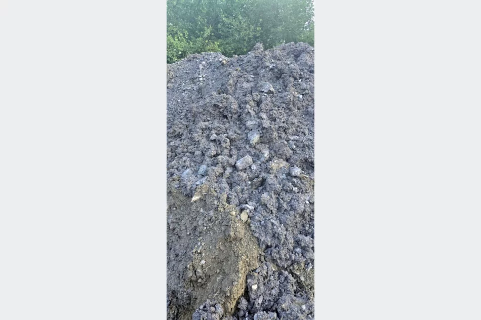 Urobek z tunelu na gminnej działce - wątpliwości mieszkańców - zdjęcie 8