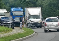 Zderzenie czterech pojazdów na DK 28 - zdjęcie główne