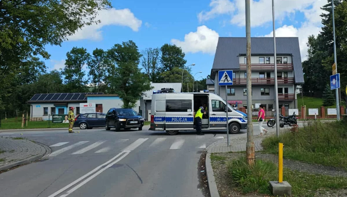 Zderzenie samochodu i motocykla/fot.: Czytelnik - dziękujemy!