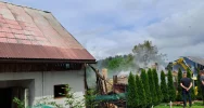 Pożar budynku po uderzeniu pioruna - zdjęcie 5